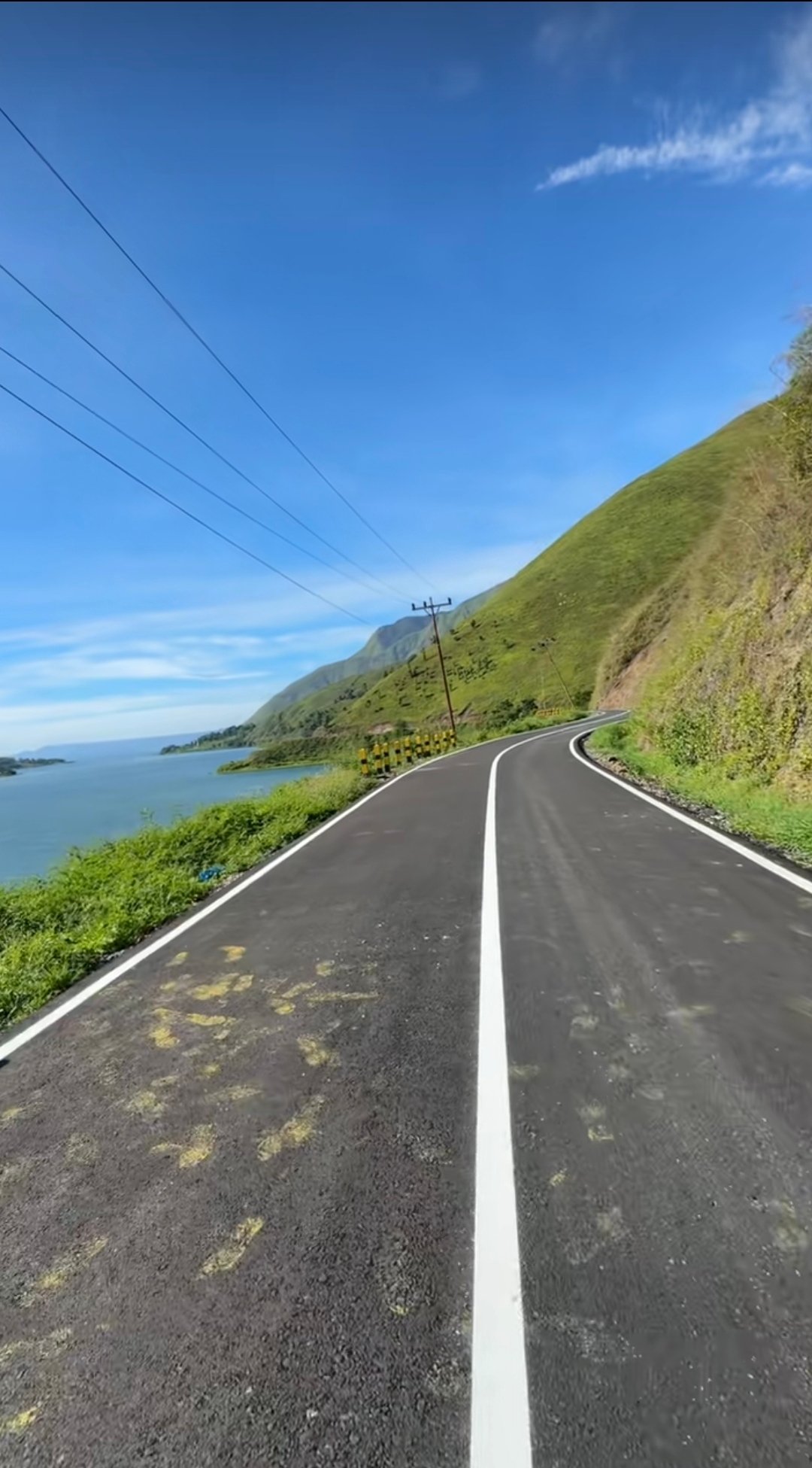 Jalan Desa Sihotang