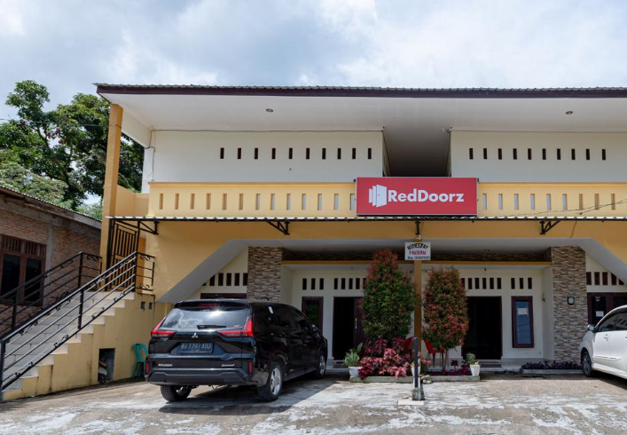 RedDoorz @ Exaudi Homestay Parbaba Samosir
