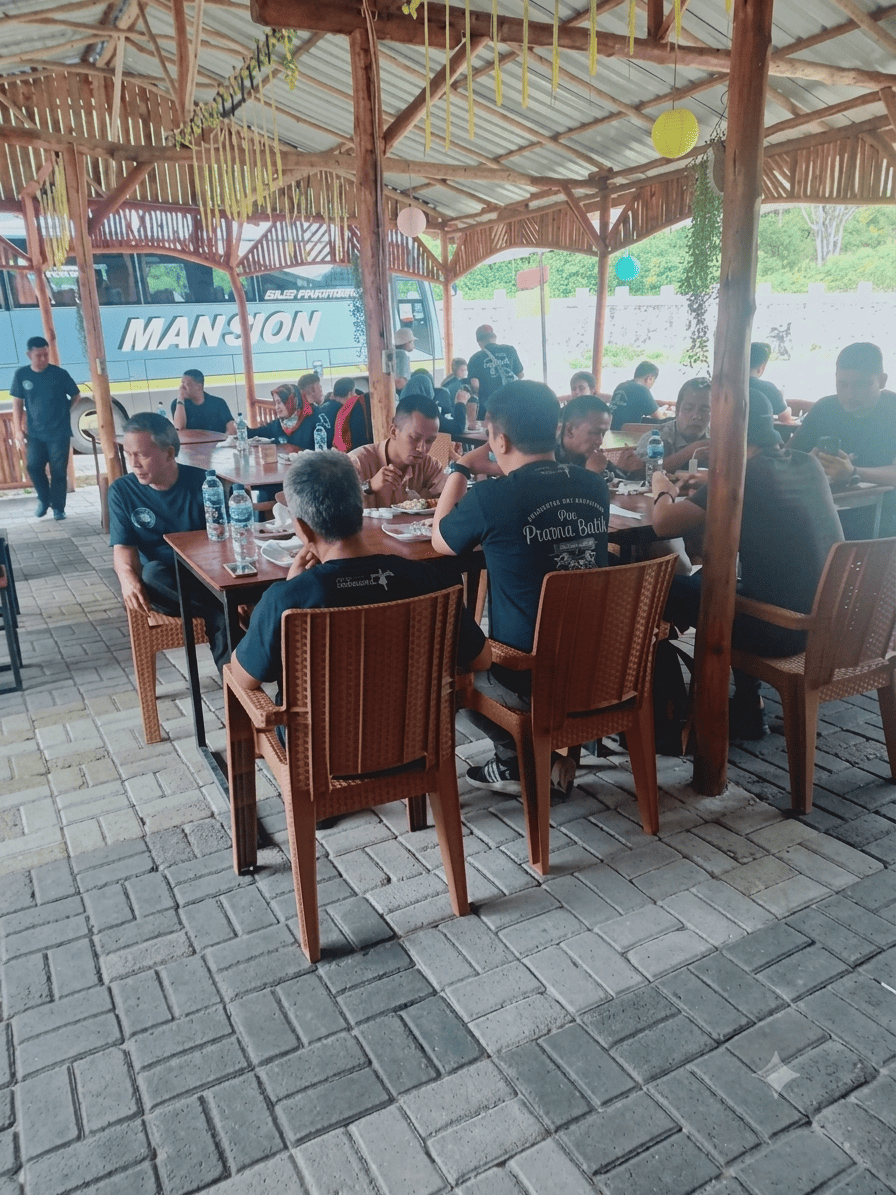 pagar Batu Resto